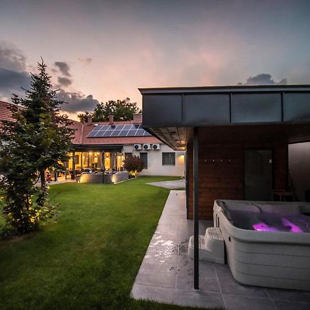 Völgy Vendégház Etyek Exterior foto